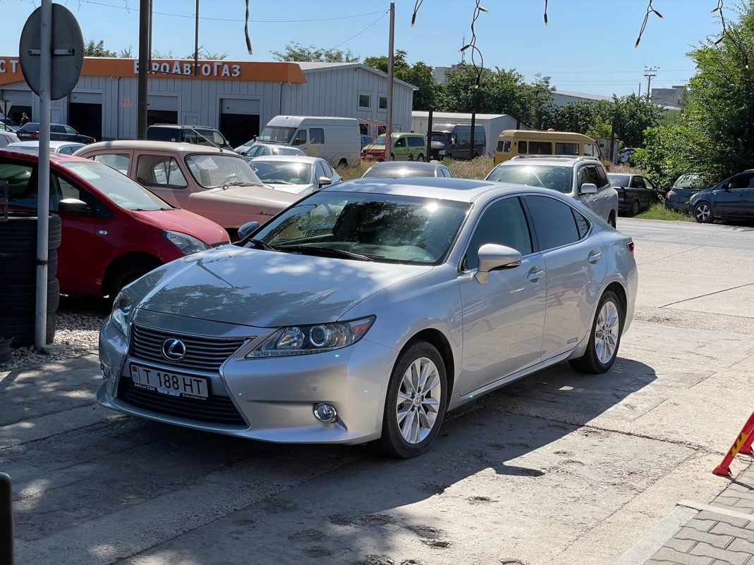Lexus ES300h