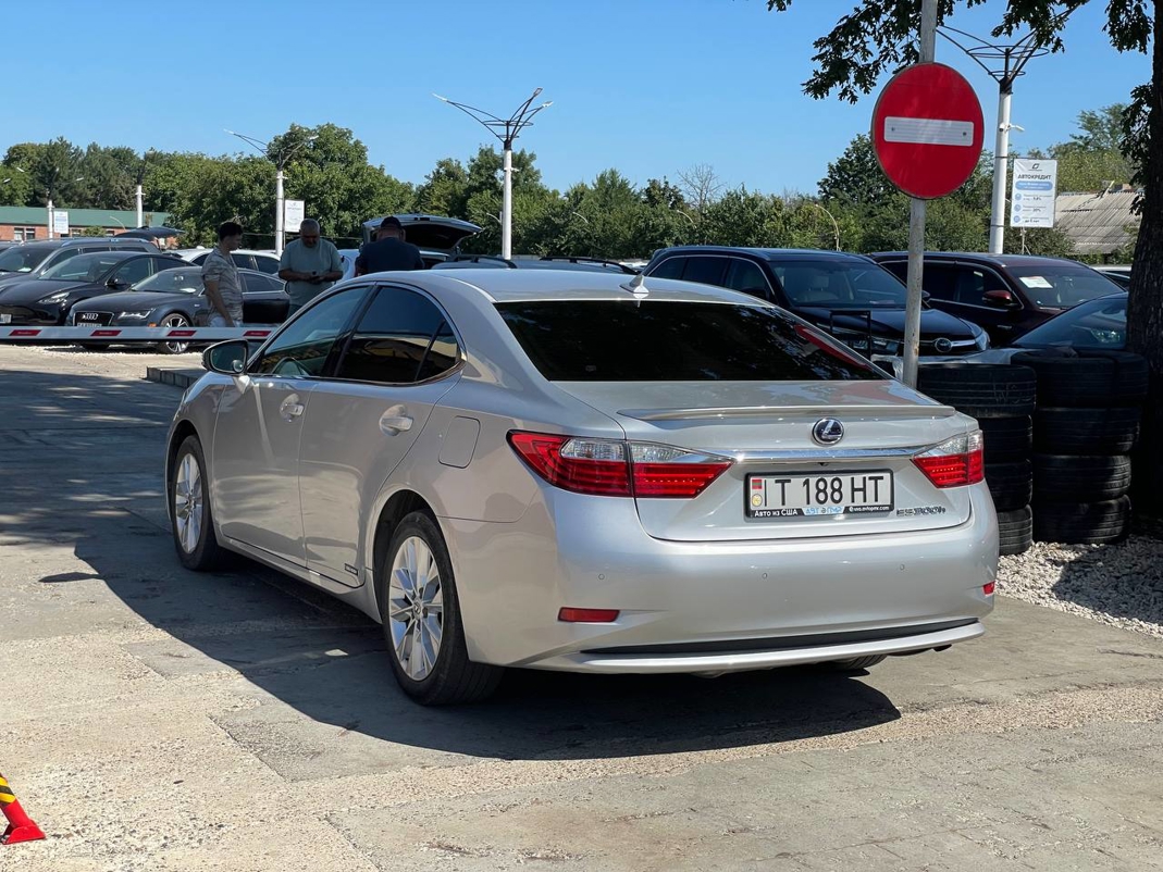 Lexus ES300h
