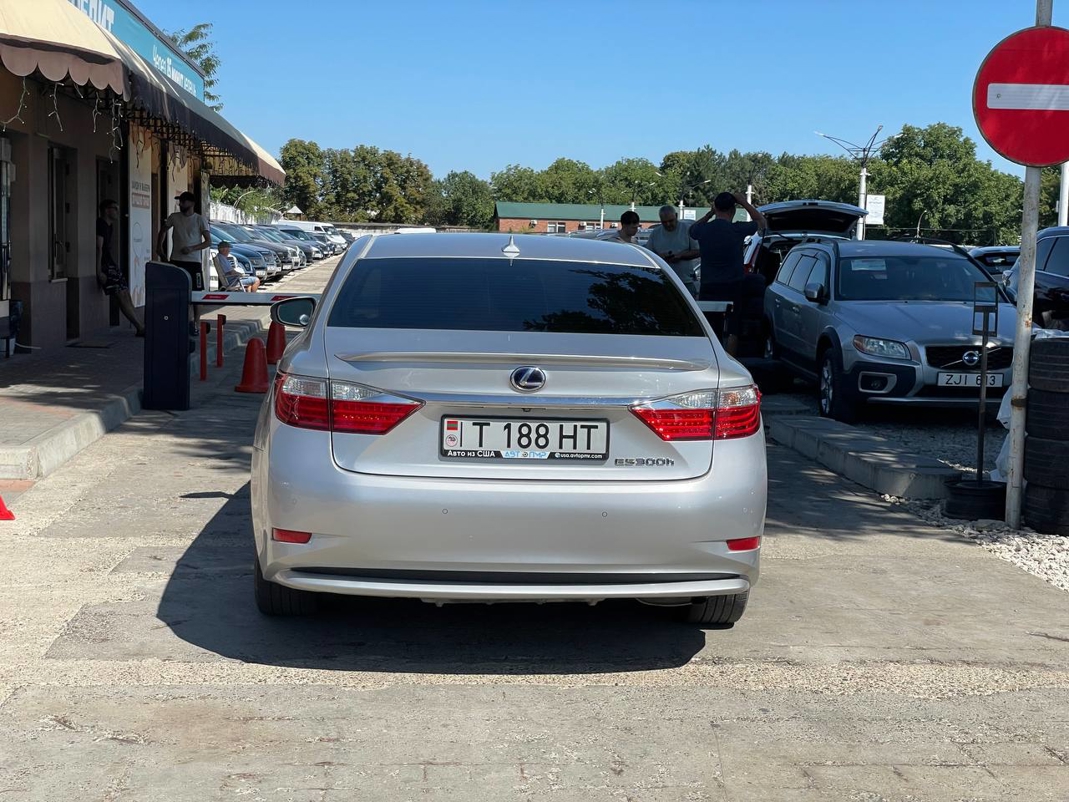 Lexus ES300h