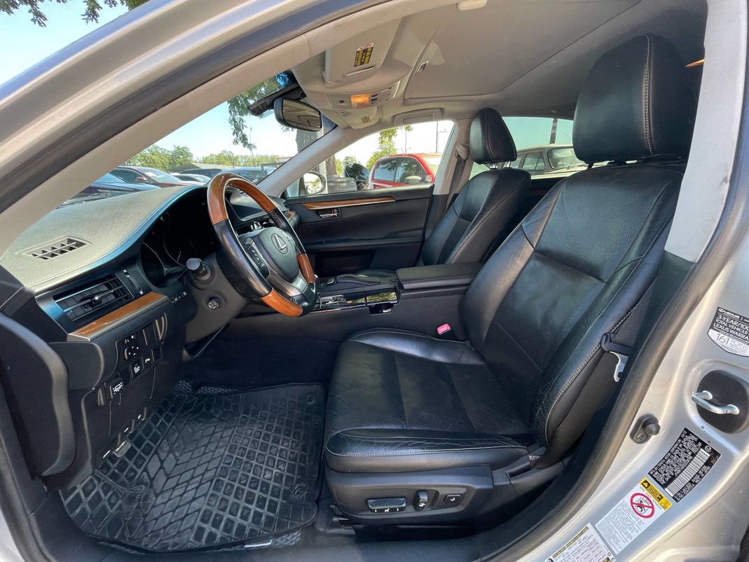 Lexus ES300h
