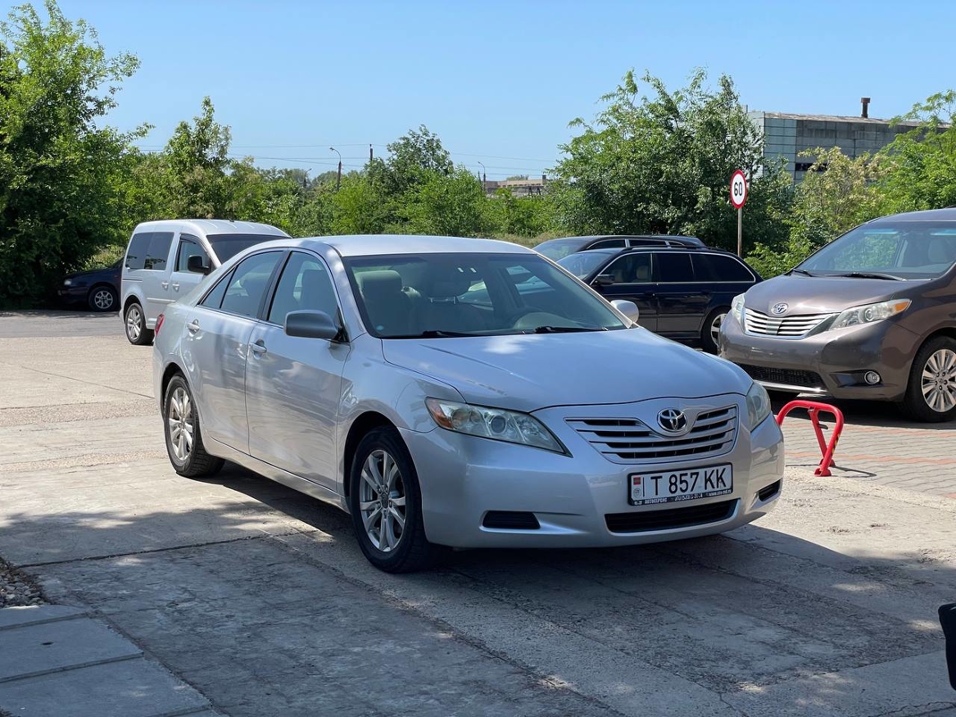 Toyota Camry 40