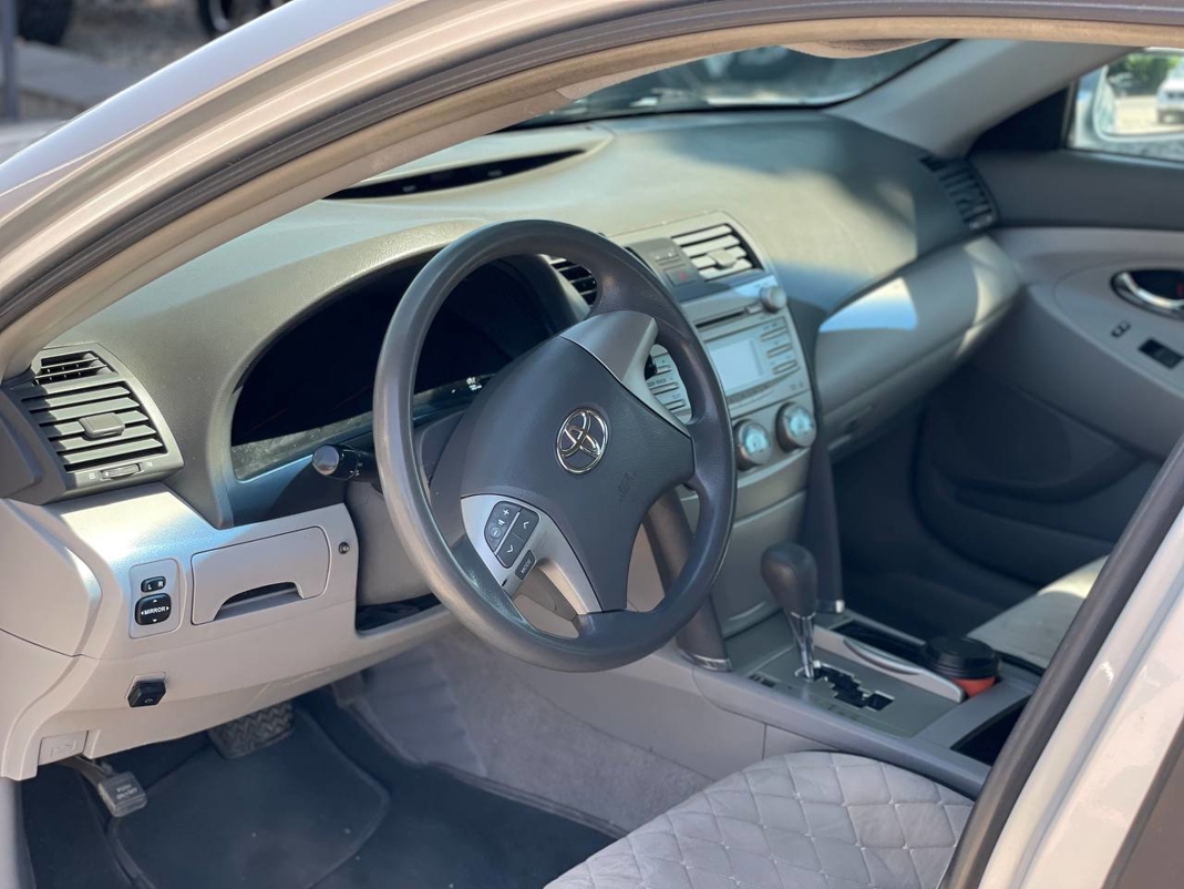 Toyota Camry 40