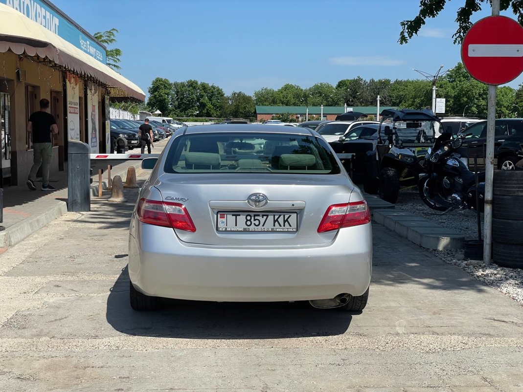 Toyota Camry 40