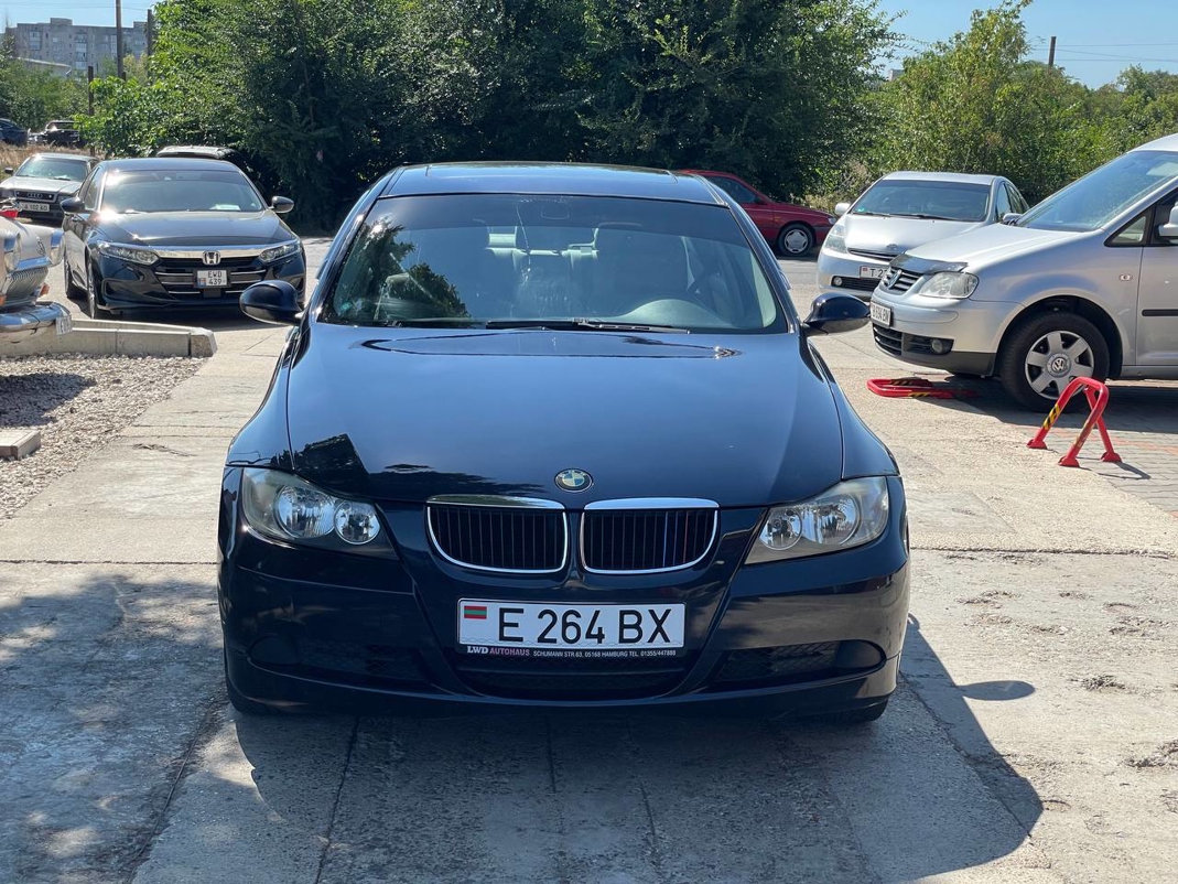 BMW E90 320i