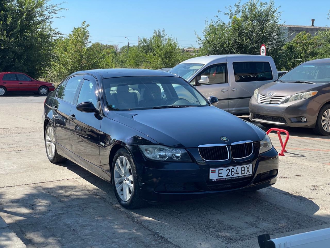BMW E90 320i