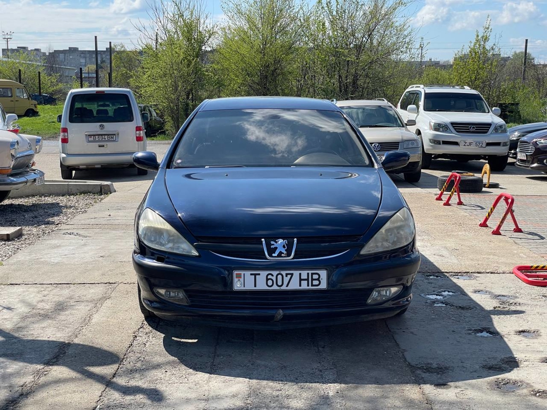 Peugeot 607