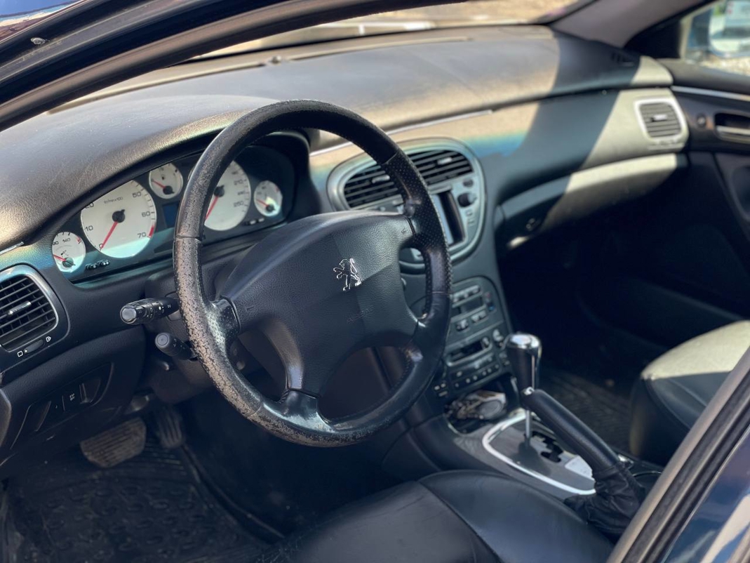 Peugeot 607