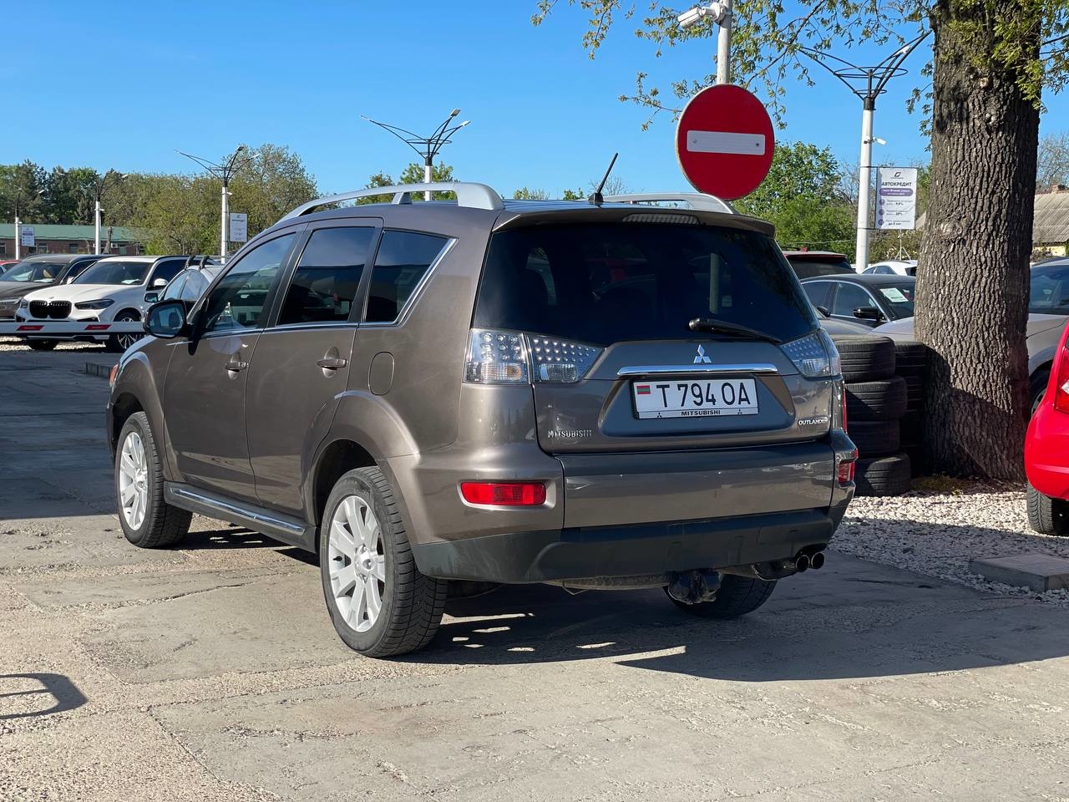 Mitsubishi Outlander