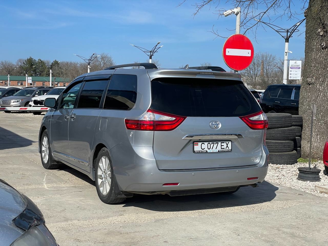 Toyota Sienna