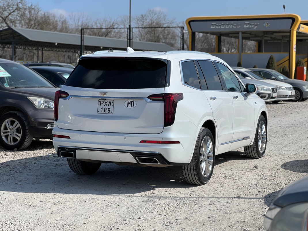 Cadillac XT6