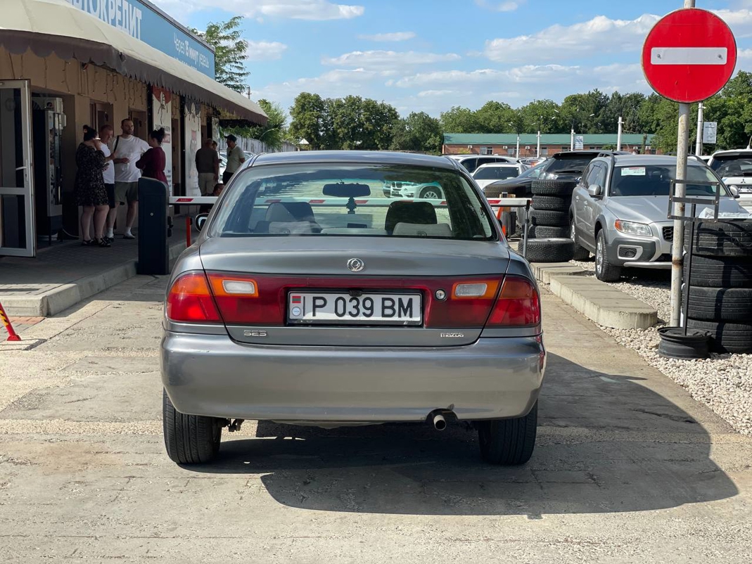 Mazda 323