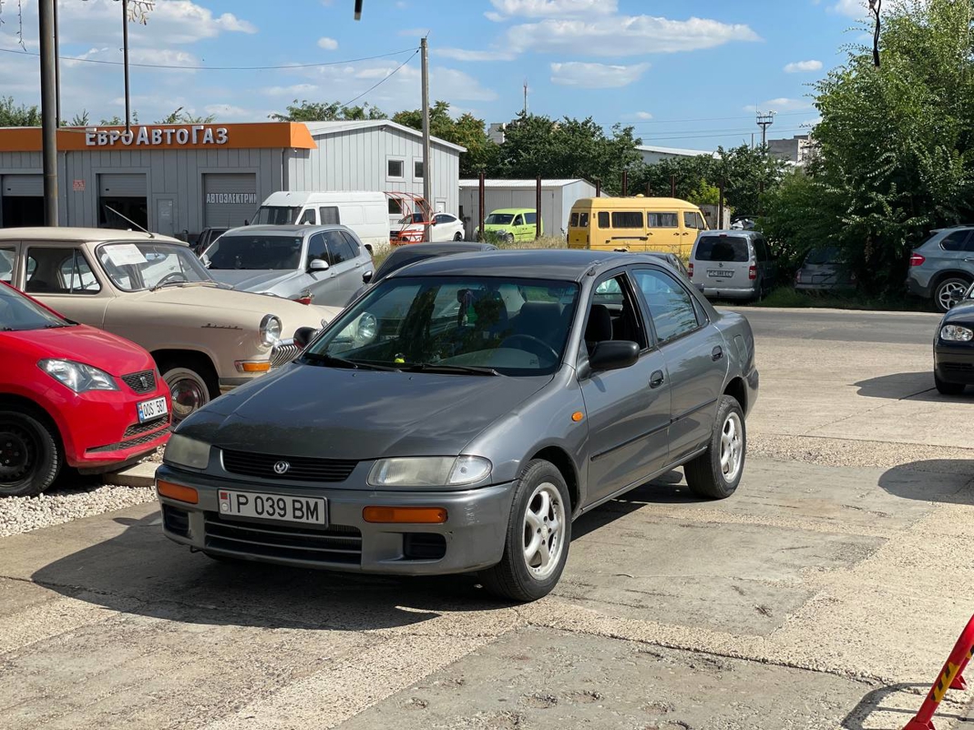 Mazda 323