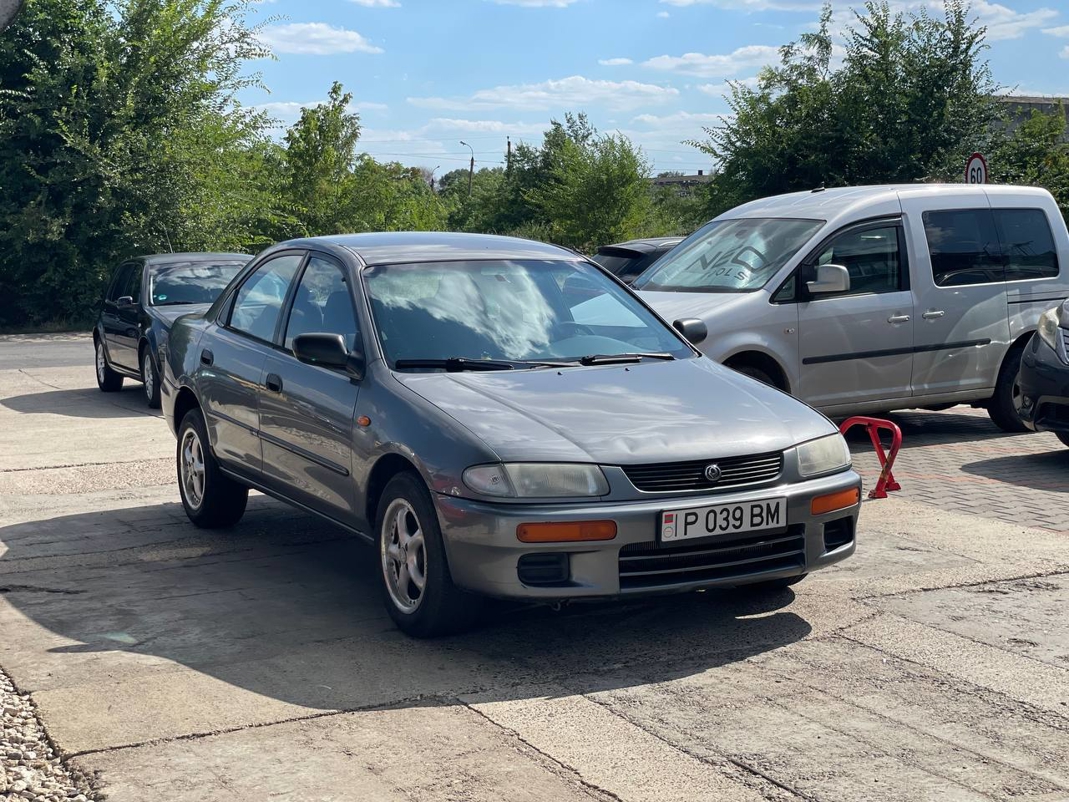Mazda 323
