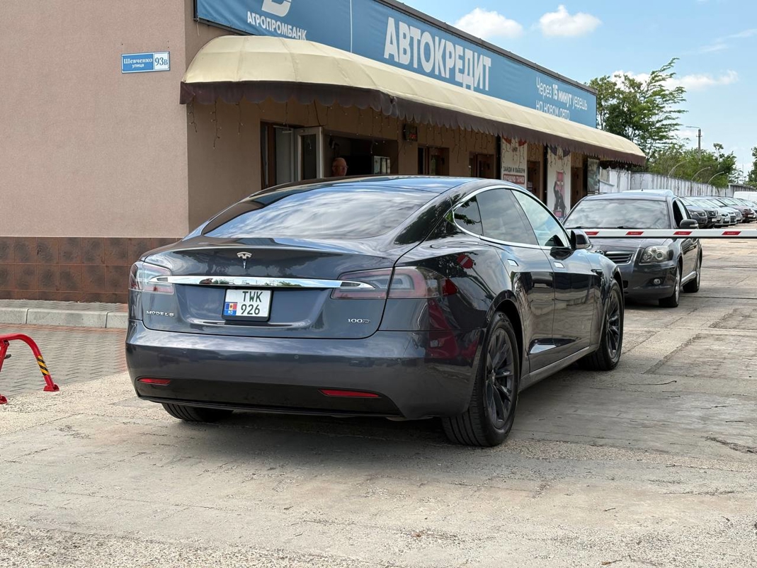 Tesla Model S 100D