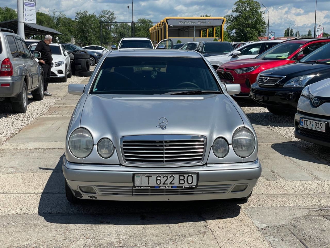 Mercedes Benz W210 E240