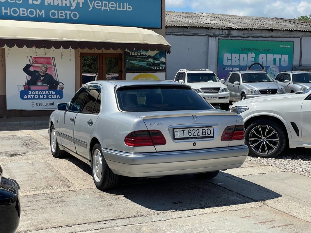 Mercedes Benz W210 E240