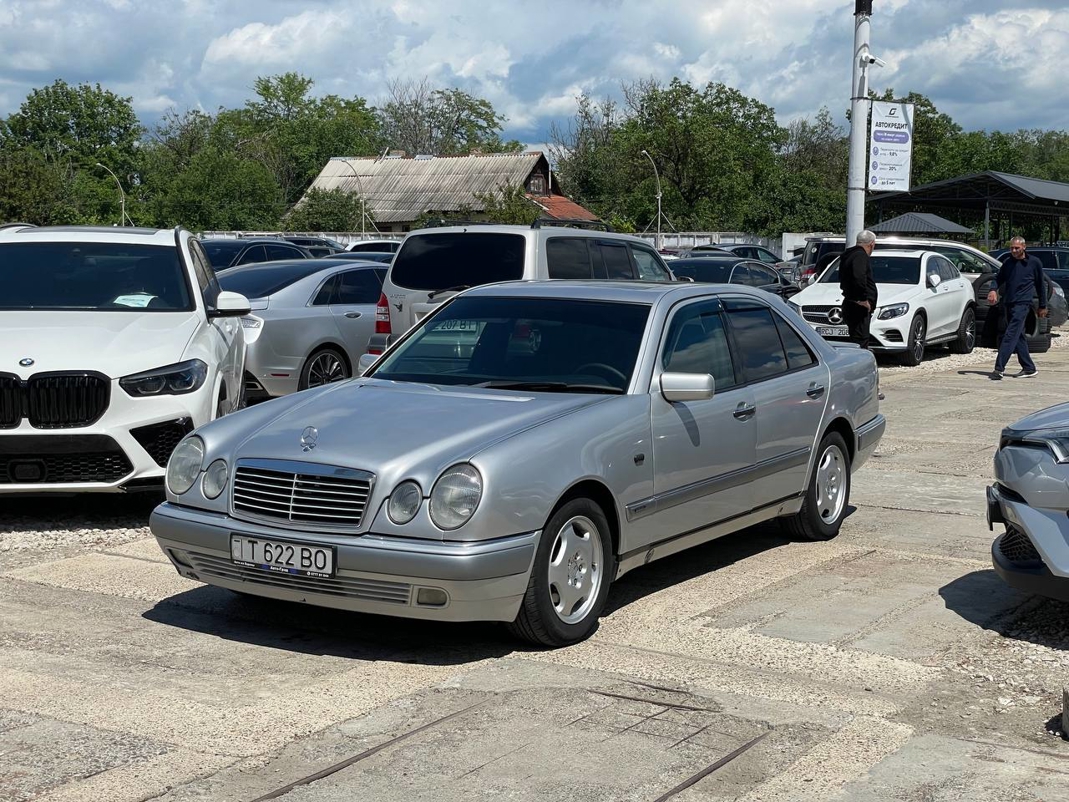 Mercedes Benz W210 E240