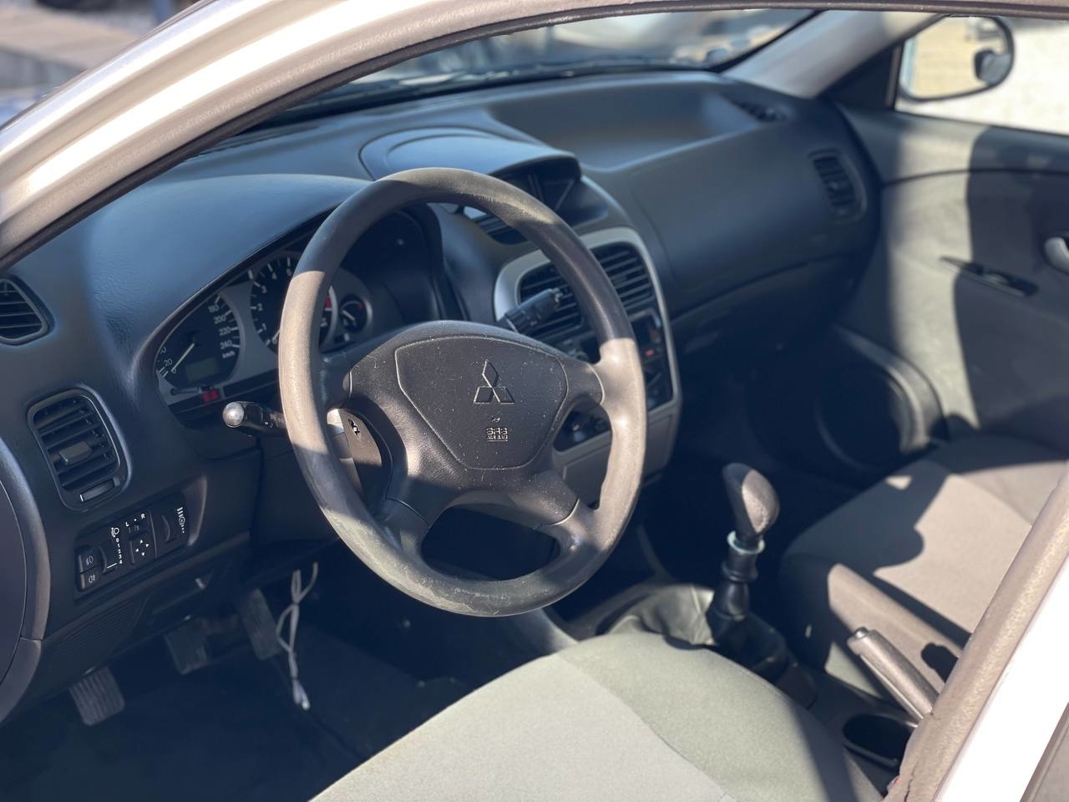 Mitsubishi Carisma