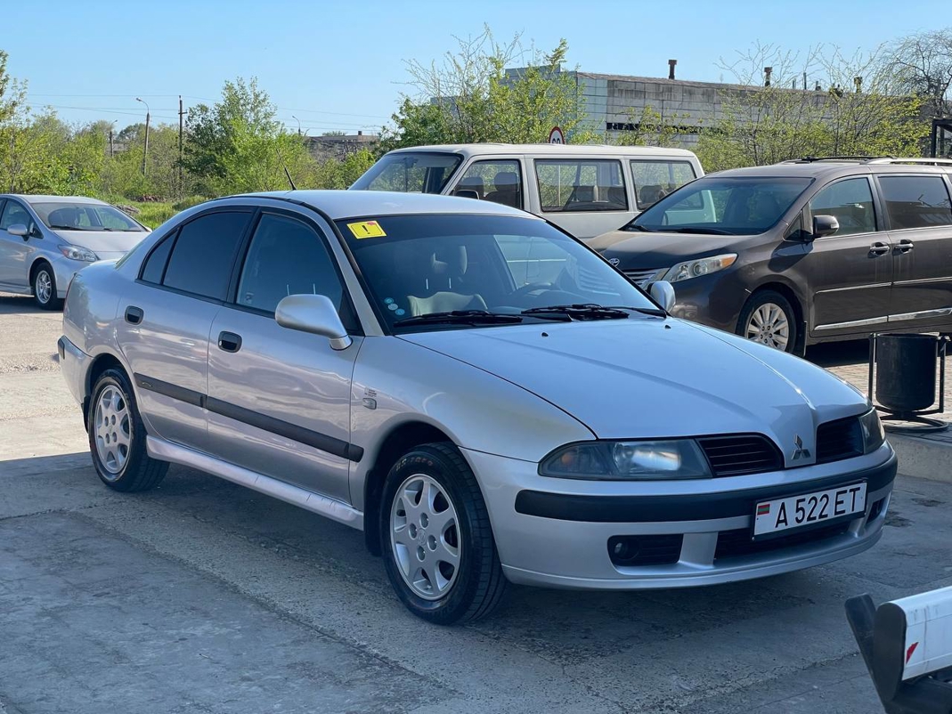 Mitsubishi Carisma