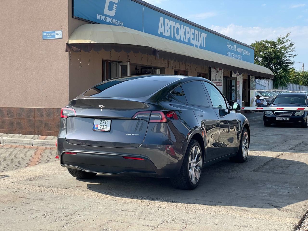 Tesla Model Y Long Range Dual Motor