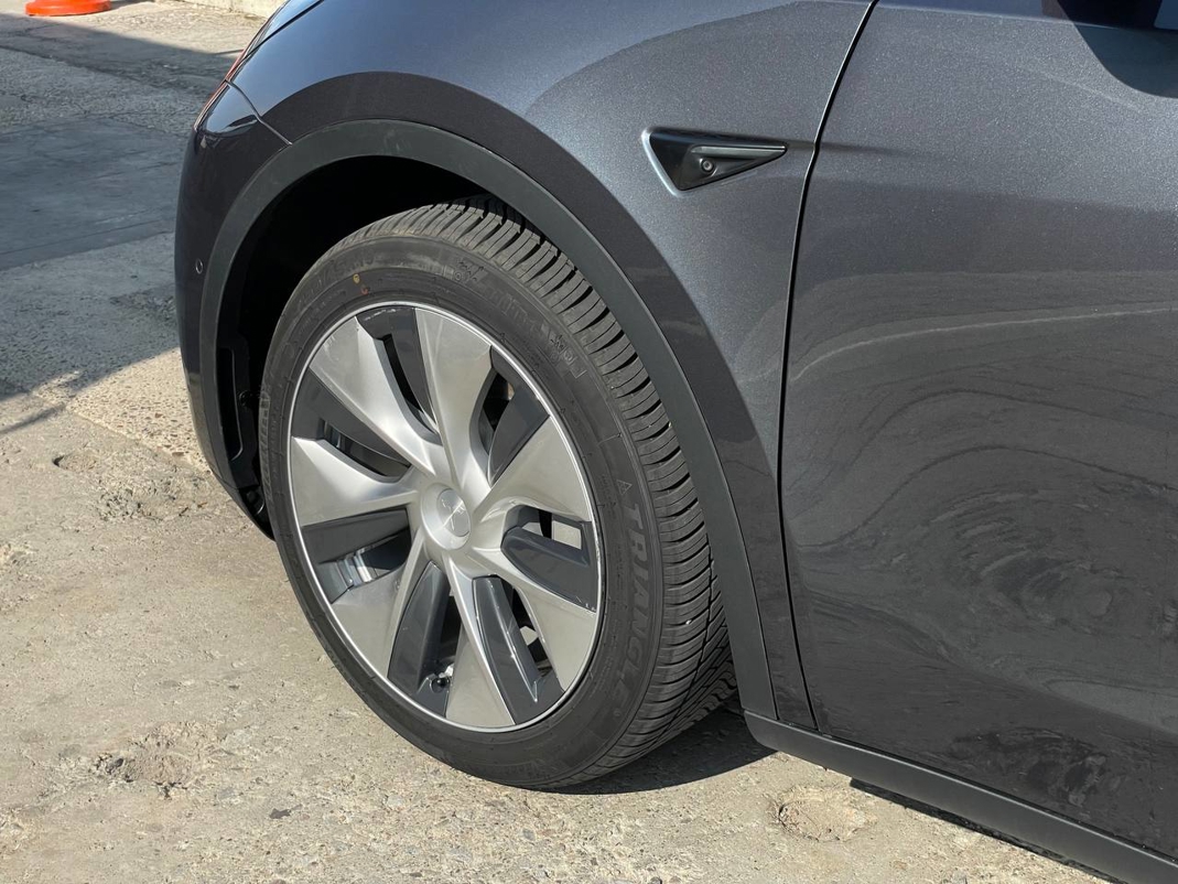 Tesla Model Y Long Range Dual Motor