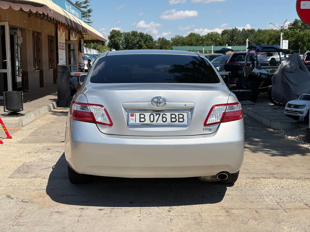 Toyota Camry 40