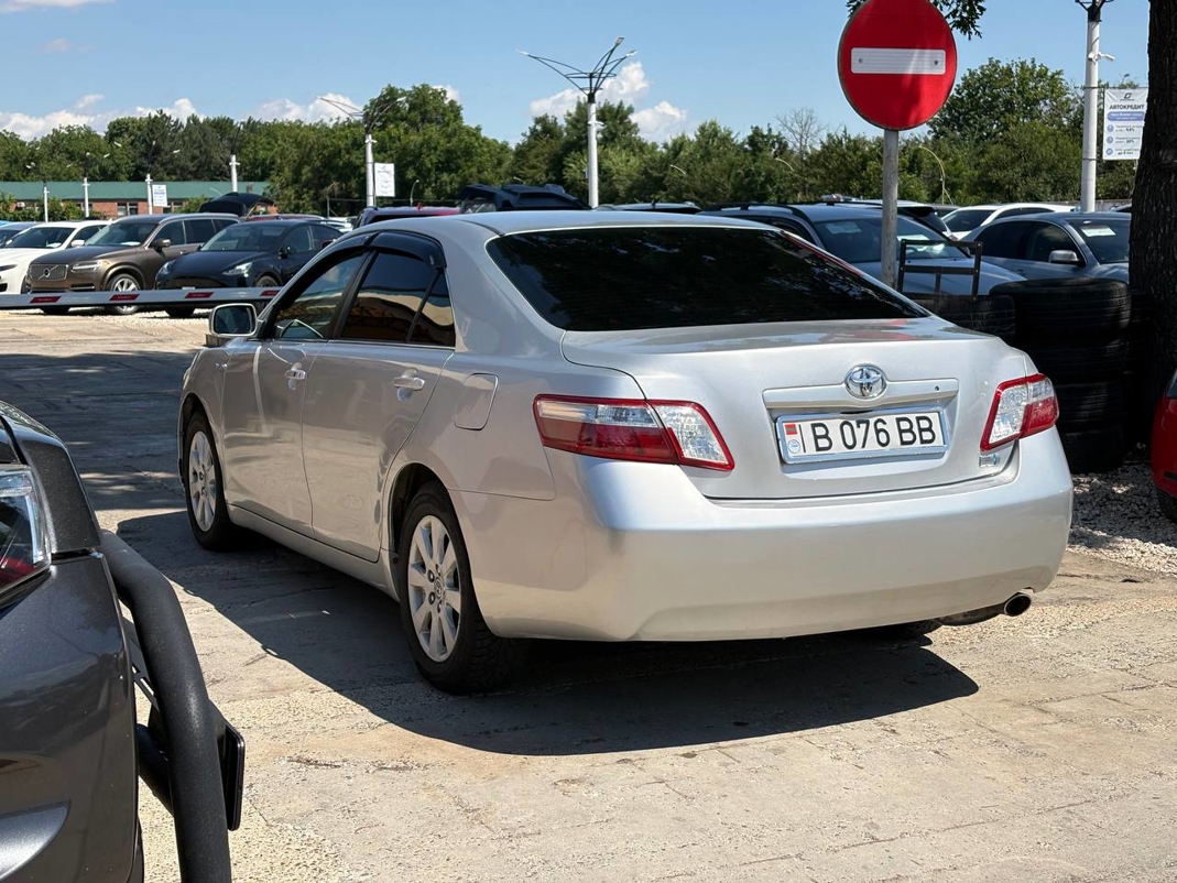 Toyota Camry 40