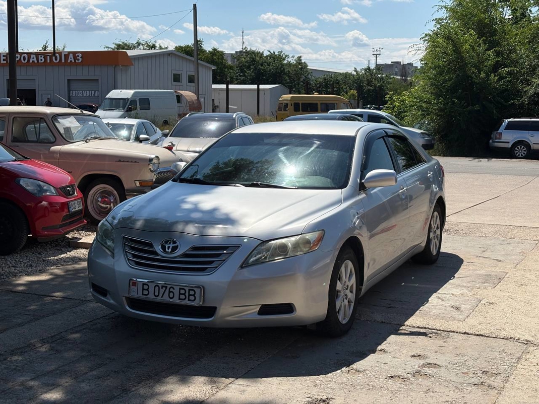Toyota Camry 40