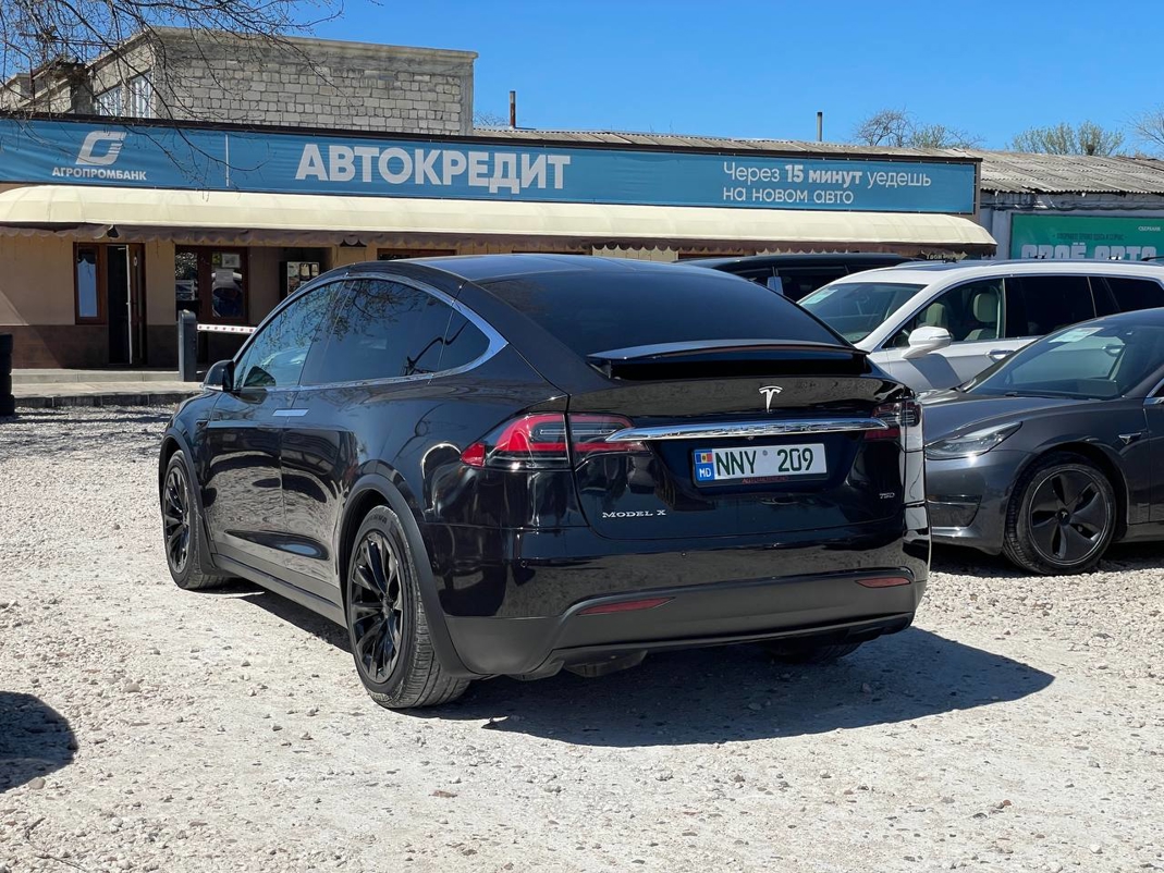 Tesla Model X 75D