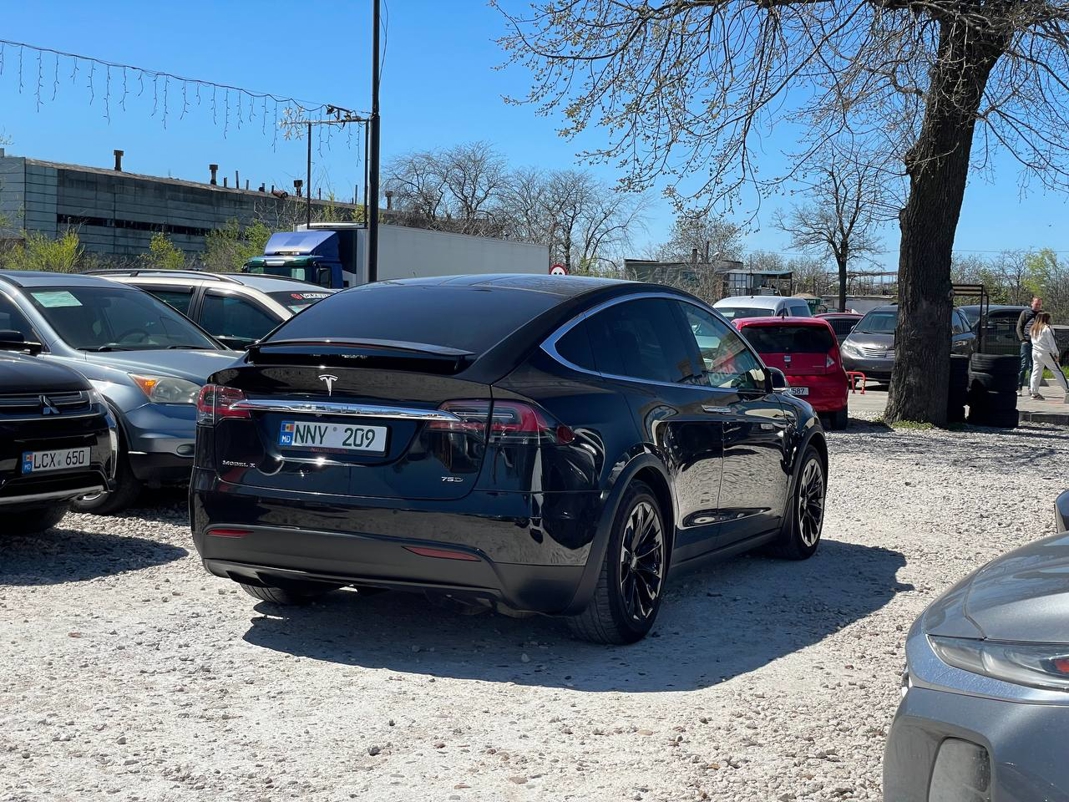 Tesla Model X 75D