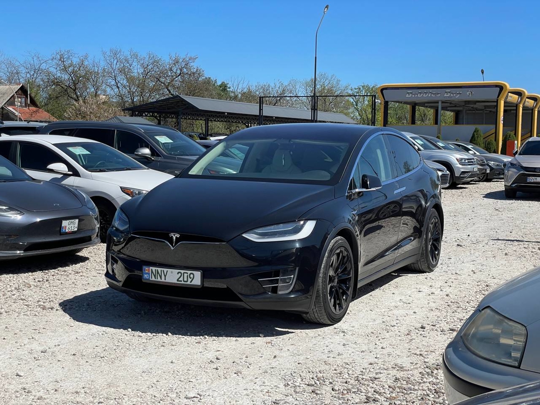 Tesla Model X 75D