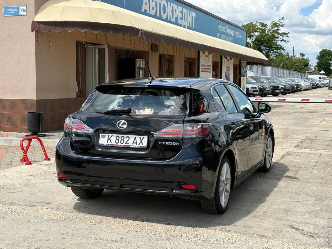 Lexus CT200h