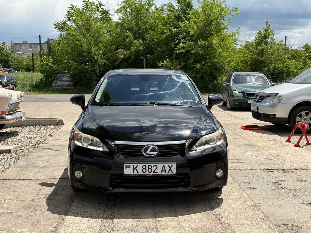 Lexus CT200h