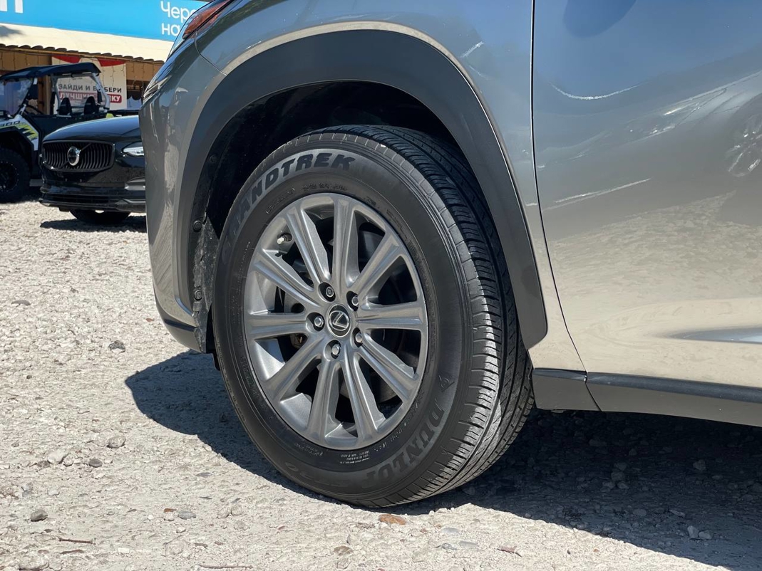 Lexus NX300
