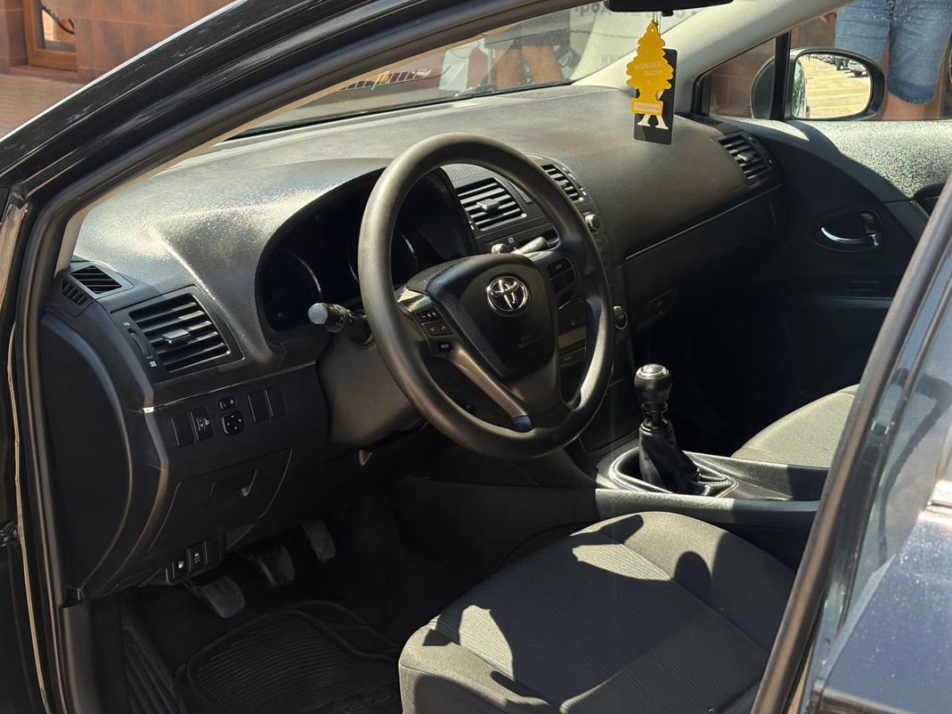 Toyota Avensis T27