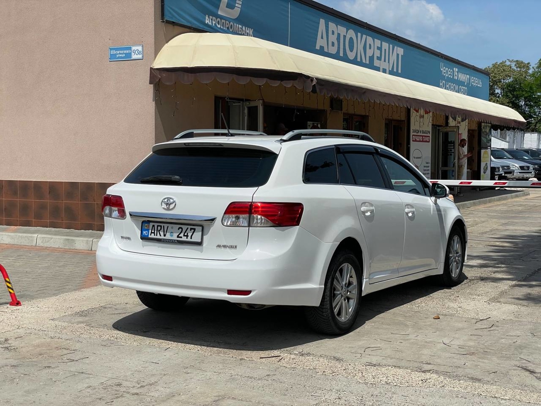 Toyota Avensis T27