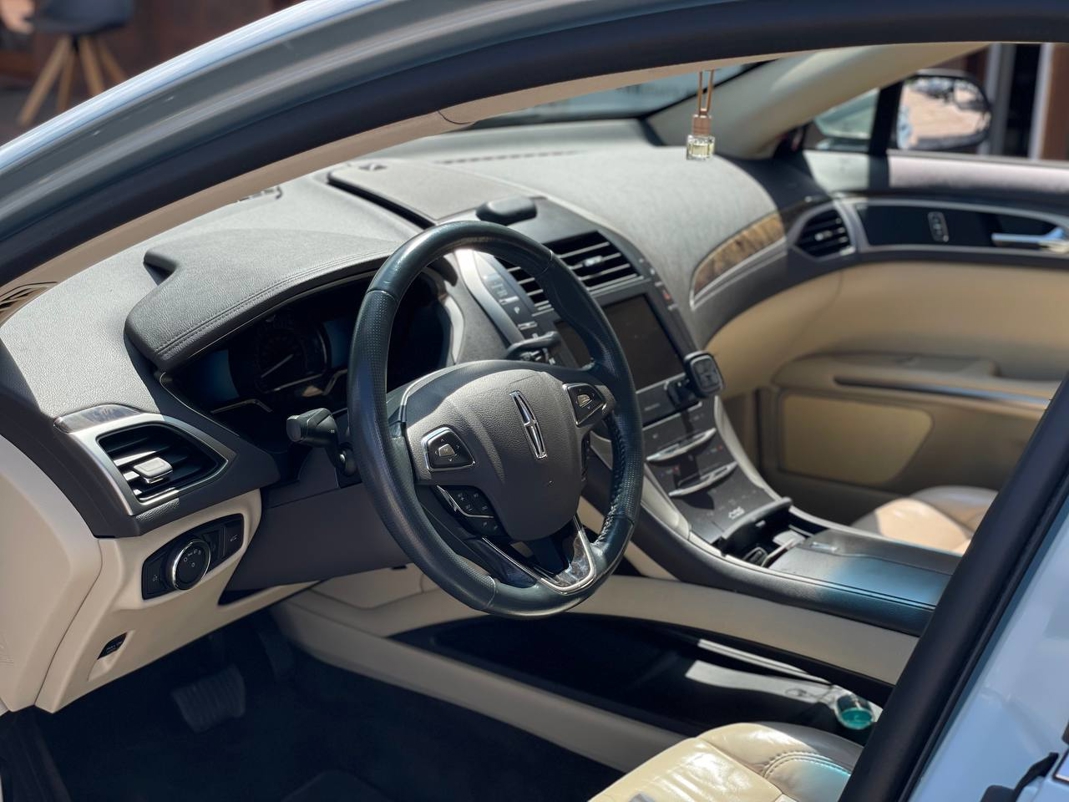 Lincoln MKZ