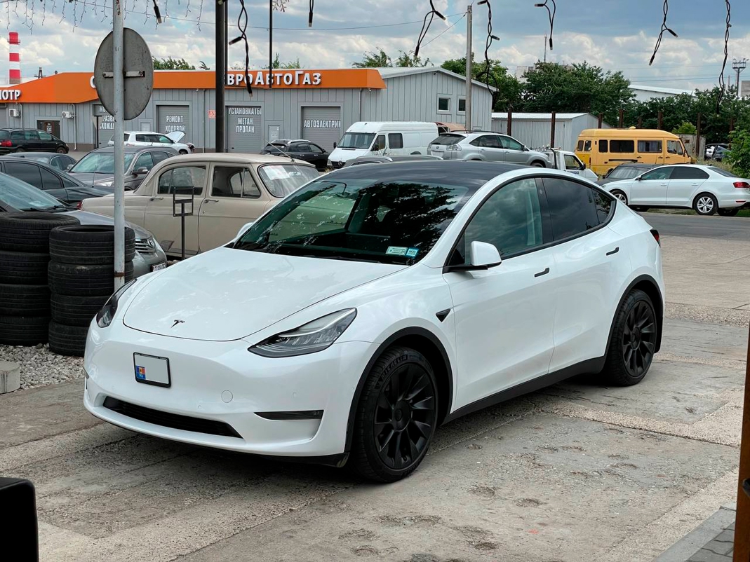 Tesla Model Y Long Range