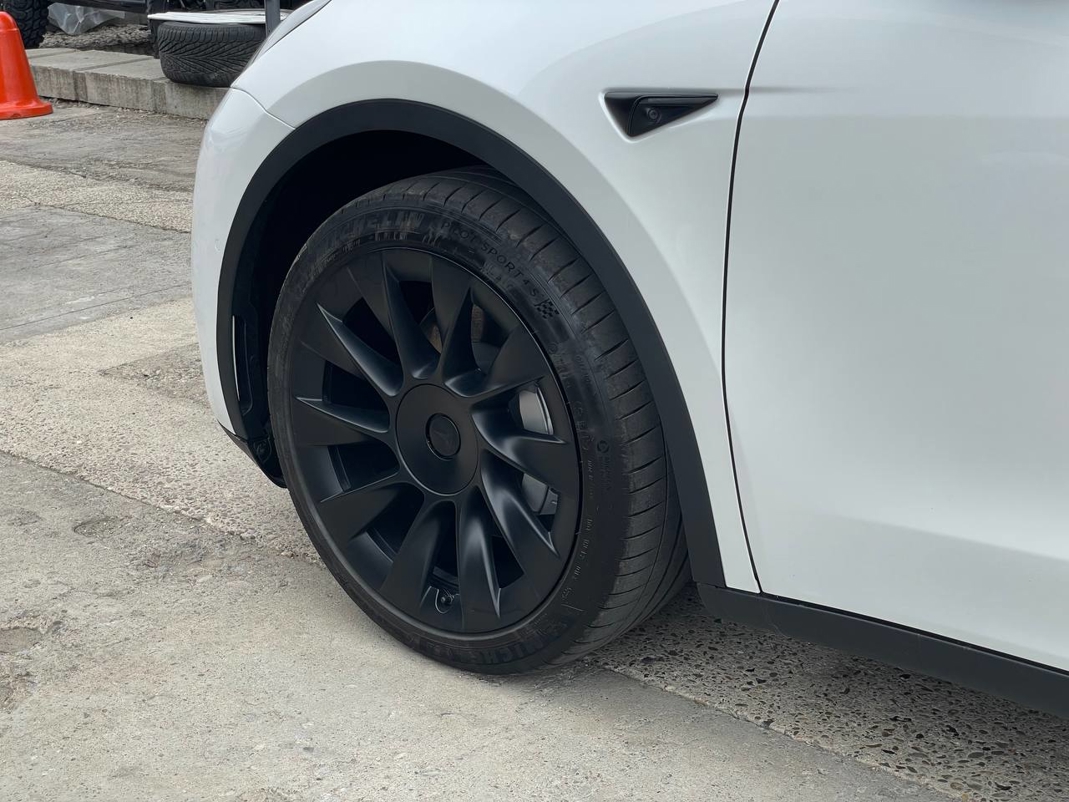 Tesla Model Y Long Range