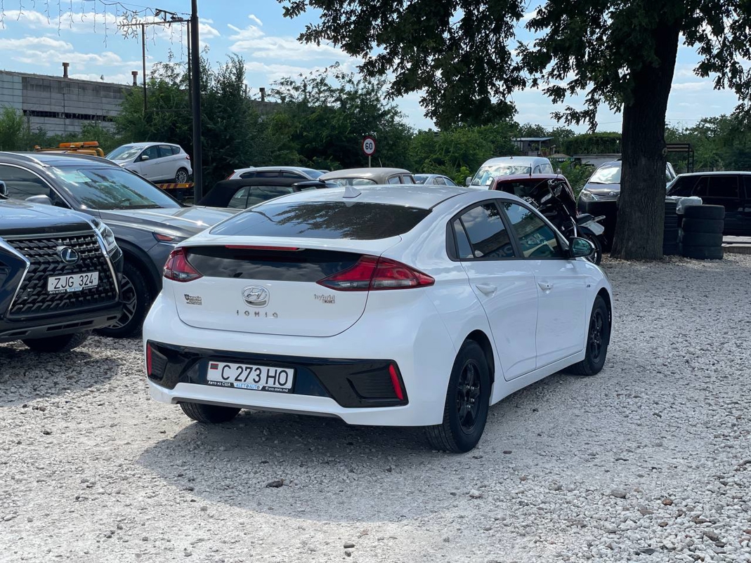 Hyundai Ioniq
