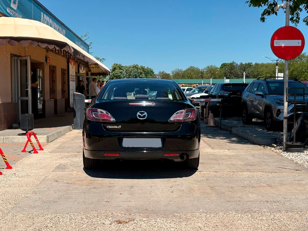 Mazda 6