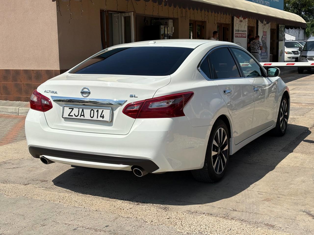 Nissan Altima