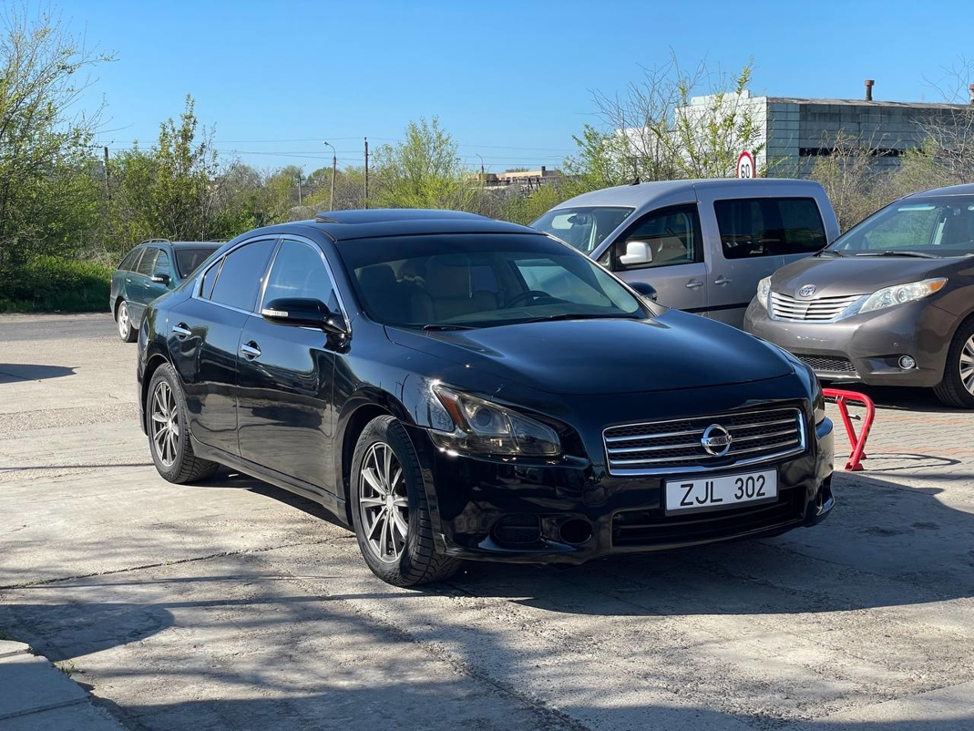 Nissan Maxima