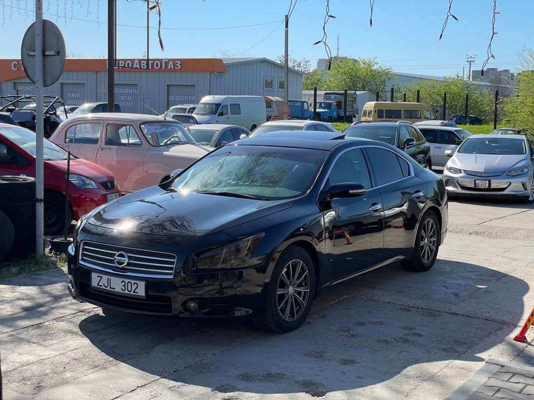 Nissan Maxima