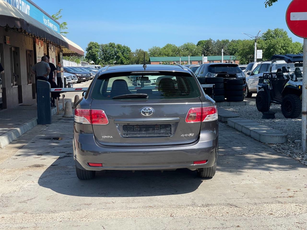Toyota Avensis T27