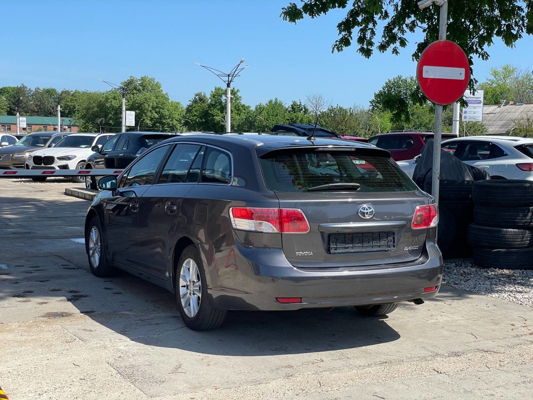 Toyota Avensis T27