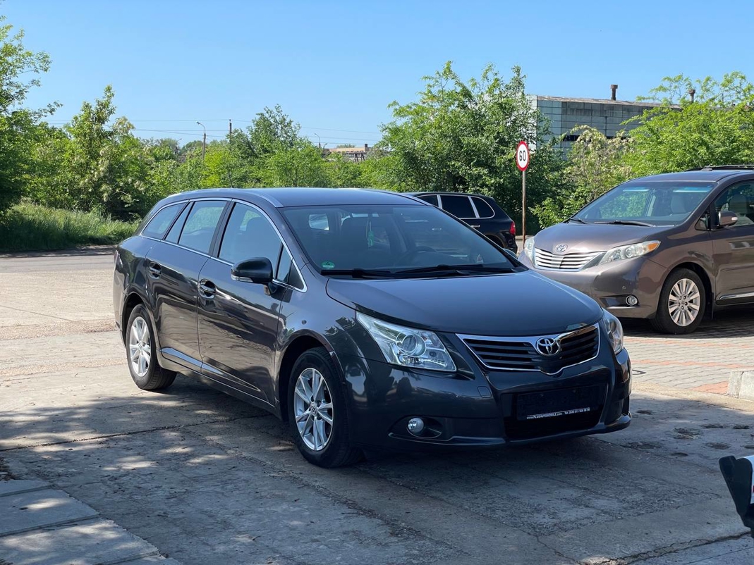 Toyota Avensis T27