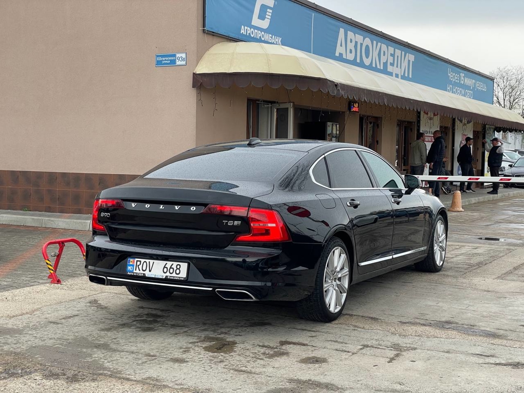 Volvo S90 T8 Plug-In-Hybrid