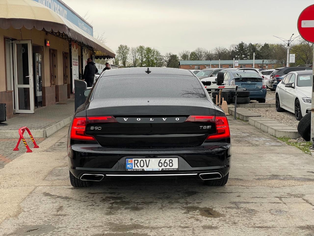 Volvo S90 T8 Plug-In-Hybrid