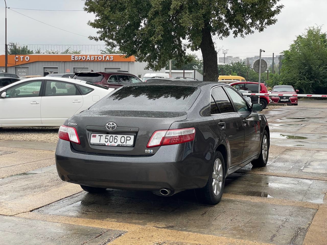 Toyota Camry 40